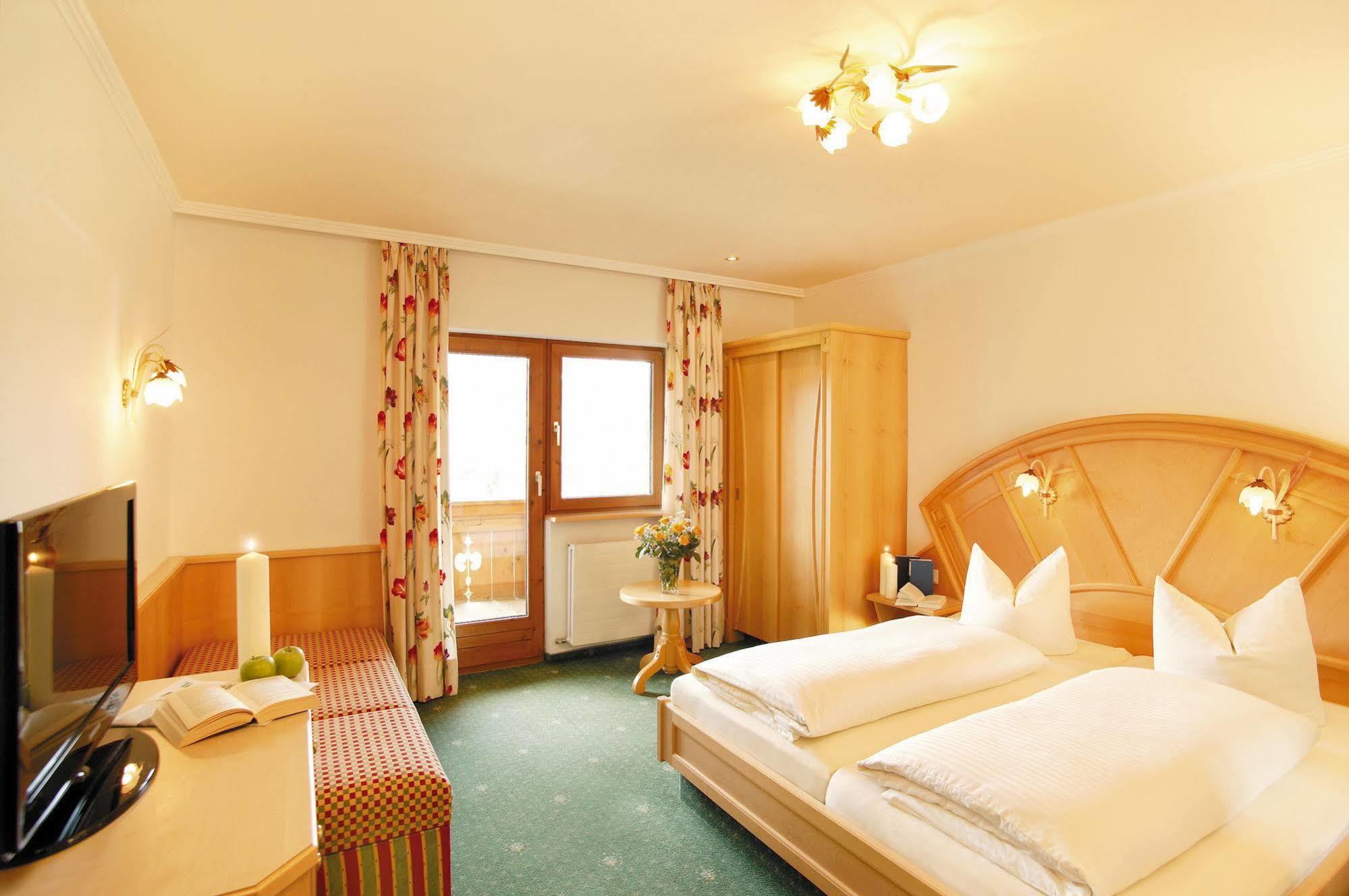 Apparthotel Talhof, Restaurant, Pool Und Spa Oberau Extérieur photo